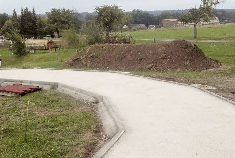 Reitanlage Langenbernsdorf – Führanlage und Bewegungsbahn