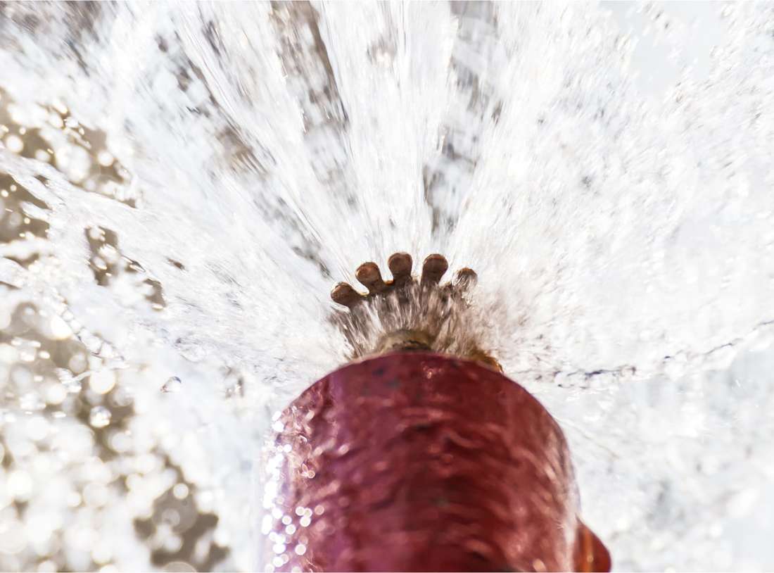 Nahaufnahme eines Wassersprenklers